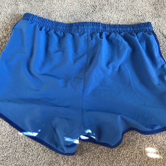 Under Armour shorts - Picture 2 of 3